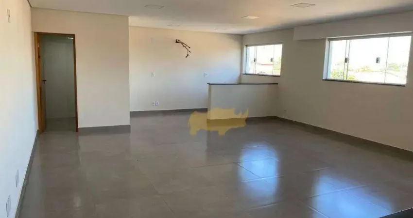 Sala comercial no piso superior  excelente oportunidade!  sala comercial disponível no piso superior, ideal para escritórios, consultórios ou pequenos