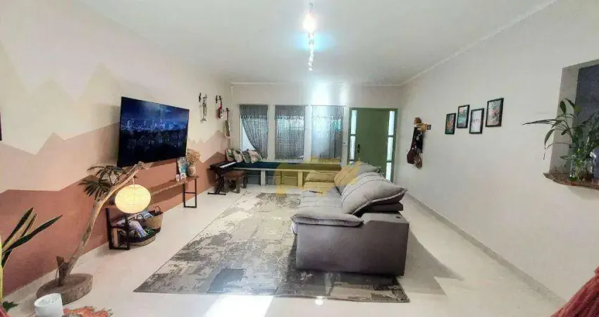 Casa com 3 quartos para alugar na Rua 11, Centro, Rio Claro