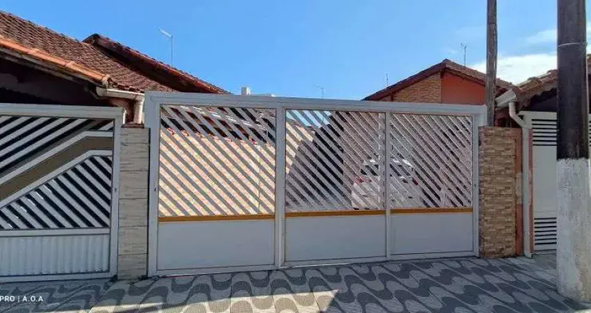 Casa térrea geminada - 2 dormitórios (suíte) - 100mt praia - bairro tranquilo - aceita imóvel em pg!