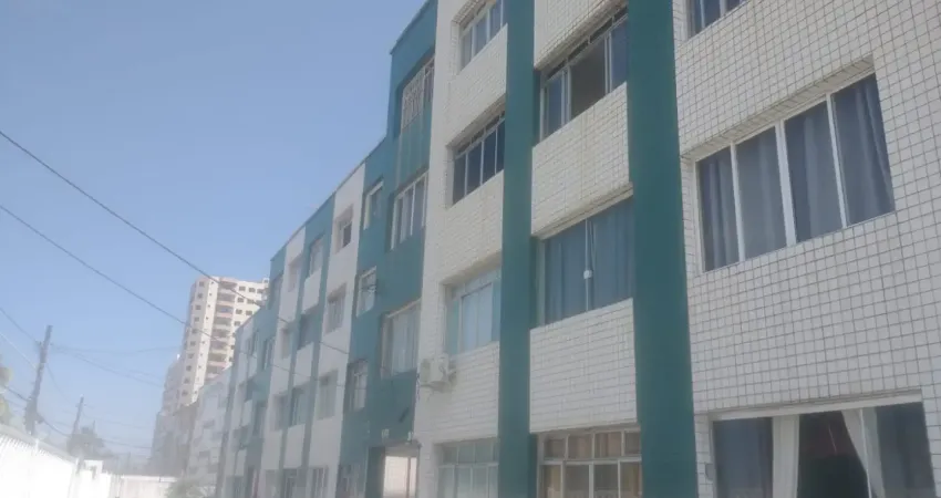 Linda Kitnet Reformada e Mobiliada no Térreo - FRENTE MAR - PÉ NA AREIA - IMPERDÍVEL!!!