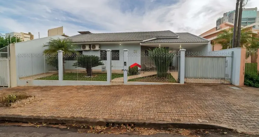 Residência para quem procura espaço e o privilégio de morar no centro da cidade.