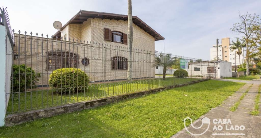 Sobrado 198 m² com 04 quartos no Bacacheri - Curitiba/PR