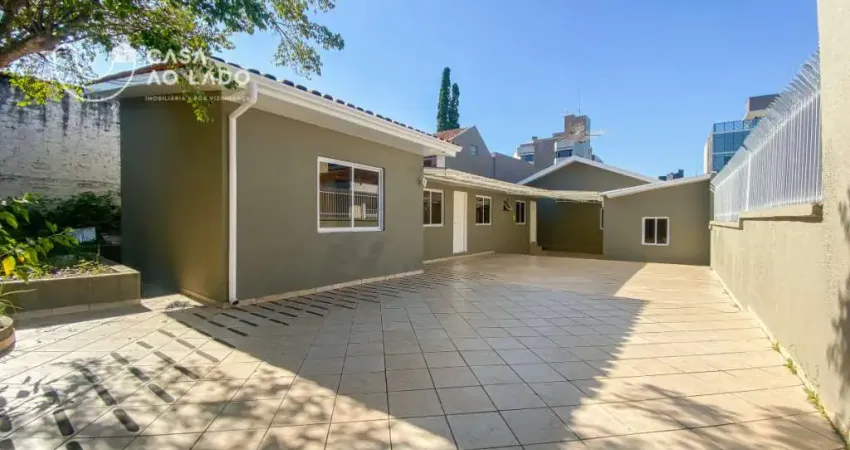 Casa para alugar na Rua Padre Agostinho, 932, Mercês, Curitiba
