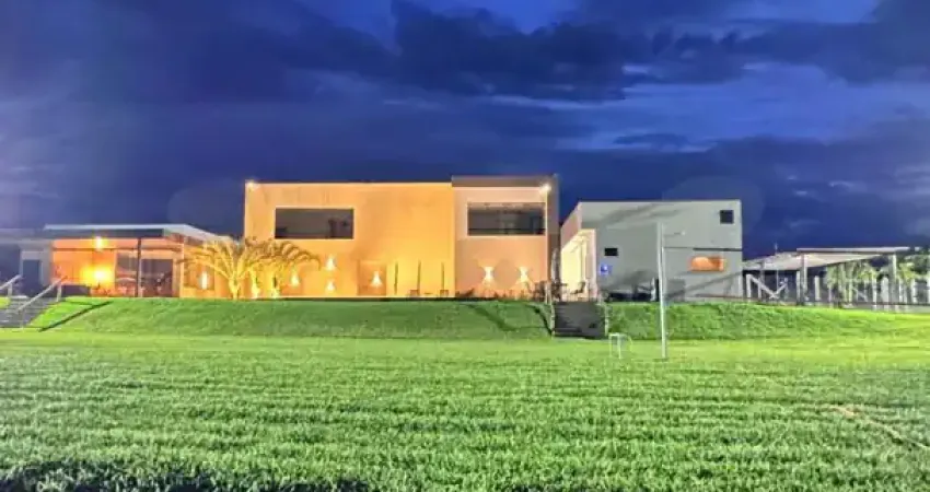 Chacara/ sitio de alto padrao com todos os moveis e acabamento finissimo.