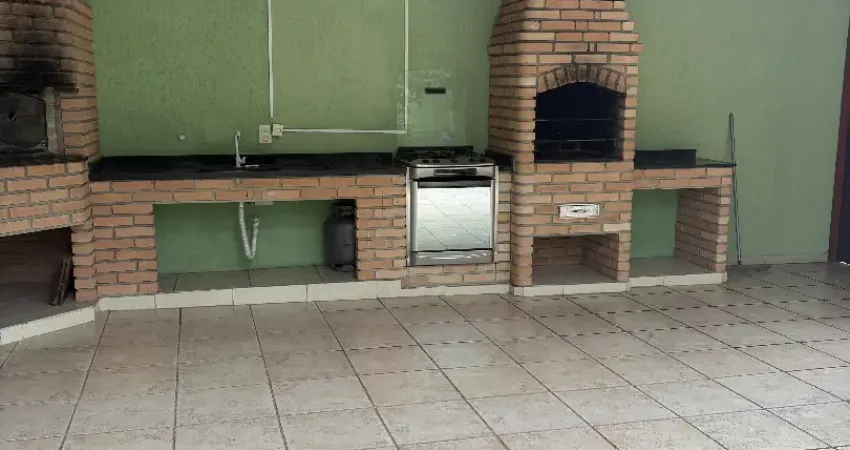 Òtima casa térrea no jardim da saúde, 03 dormitórios, 05 vagas.