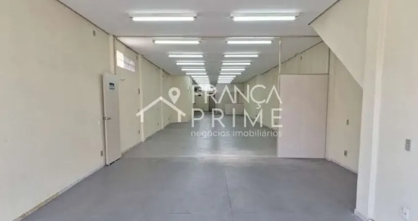 Salão comercial  240 m² locação, copa, 3 banheiros .trifásico, sala para escritório na vila ipojuca.