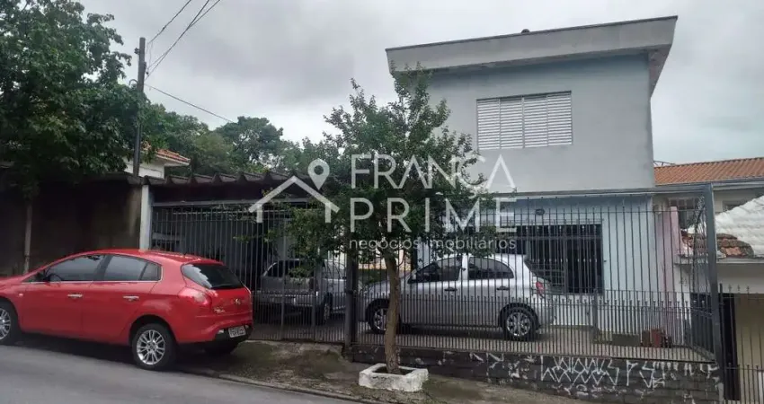 Alugo sobrado no jaraguá - 3 quartos, garagem e ótima localização