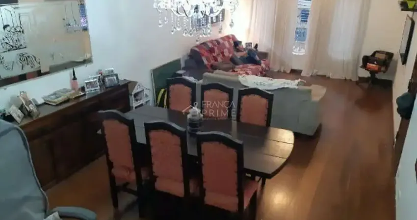 Maravilhoso sobrado com 4 dormitórios e 1 suíte, 4 vagas de garagem