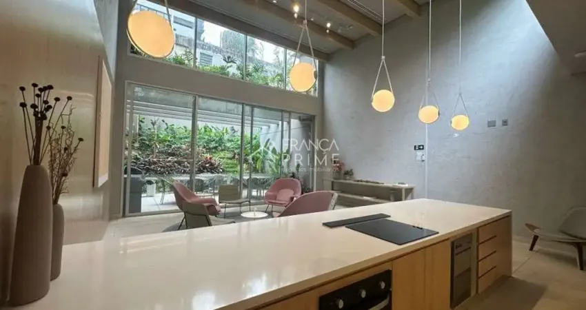 Apartamento muito bem localizado duplez de 80mts ao lado da av paulista e metro oscar freire.