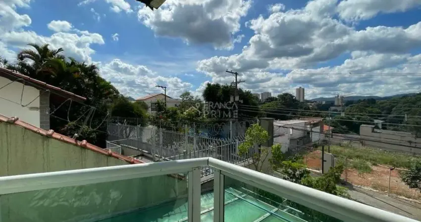 Lindo sobrado, 3 dorms, 1 suite, piso frio, armarios planejados, sacada, vaga de garagem 4 carros.