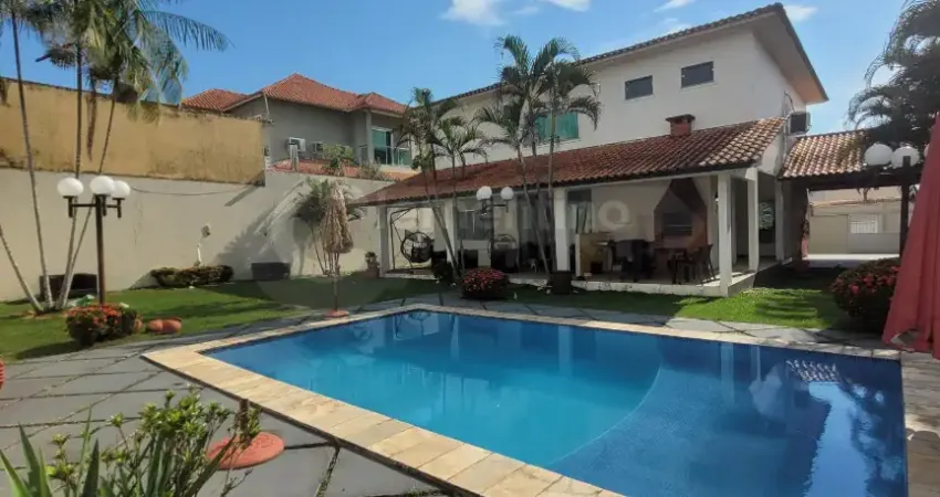 Casa com piscina cond. ponta negra i/ 3 suítes/ documentação 100% regularizada