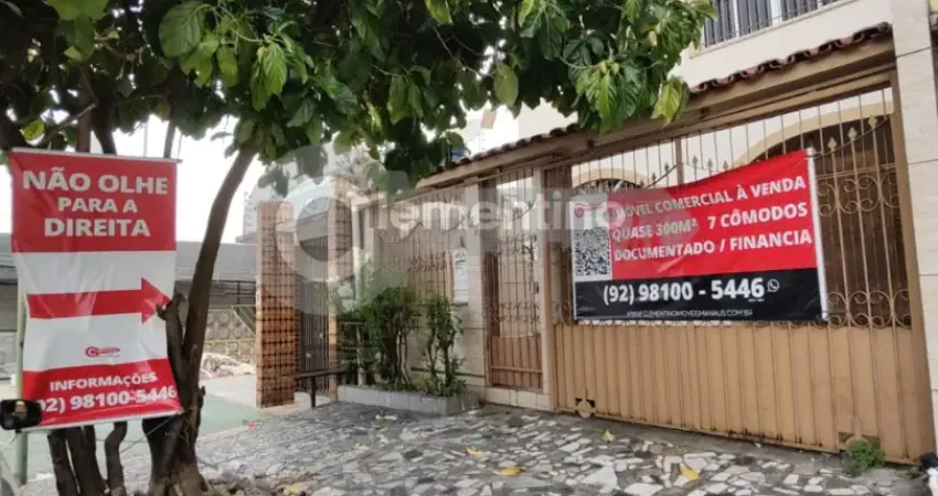 Casa duplex na major gabriel em frente a uea de direito/ 298m²