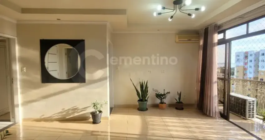 Apto com 250m² no centro/ 4 quartos sendo 3 suítes/ 3 vagas de garagem