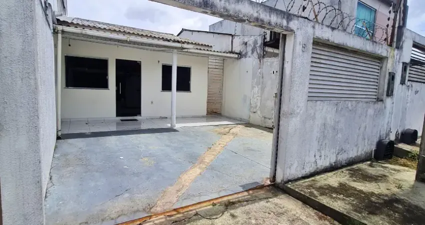 Casa em Flores Parque das Laranjeiras 2 qts 1 suíte Portão eletrônico