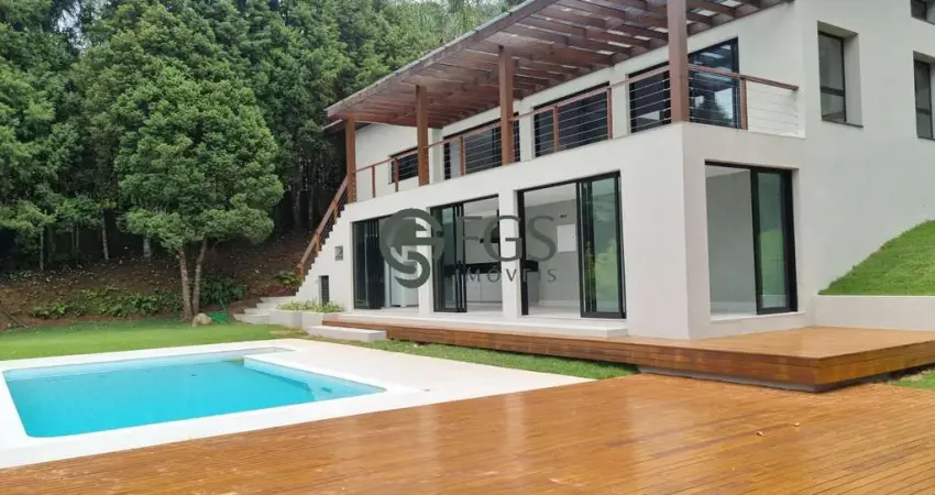 Casa nova com linda vista da represa no condomínio veleiros de ibiúna