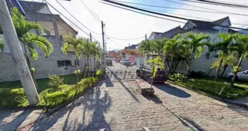 Casa em condomínio fechado com 3 quartos à venda na Rua Jornalista Luiz Eduardo Lobo, 311, Vargem Pequena, Rio de Janeiro