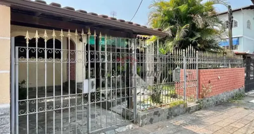Casa em condomínio fechado com 3 quartos à venda na Rua Mário Miranda, 40, Taquara, Rio de Janeiro