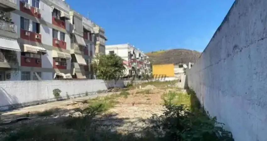 Terreno à venda na Estrada Meringuava, 1765, Taquara, Rio de Janeiro