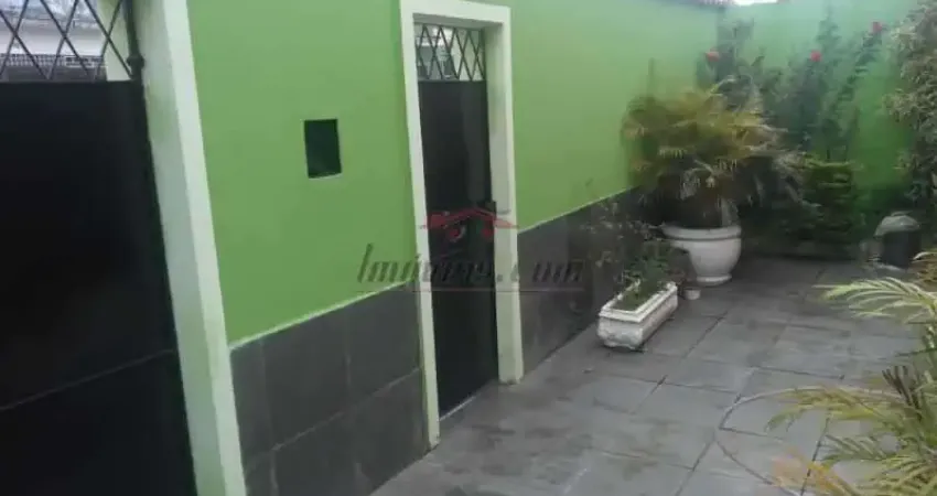 Casa com 3 quartos à venda na Rua Mambares, 200, Marechal Hermes, Rio de Janeiro