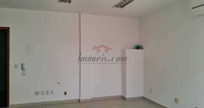Sala comercial à venda na Estrada do Tindiba, 2135, Taquara, Rio de Janeiro