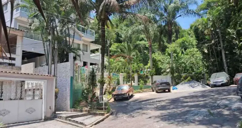 Terreno em condomínio fechado à venda na Rua Arci de Farias, 24, Vila Valqueire, Rio de Janeiro
