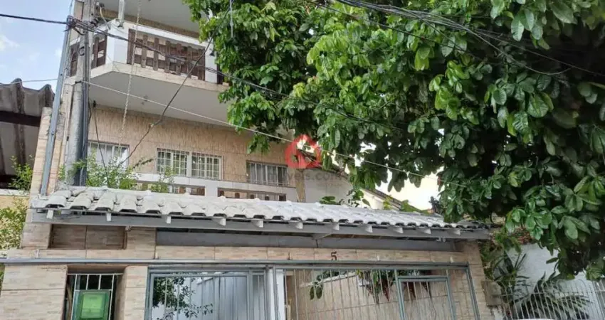 Casa com 2 quartos para alugar na Rua Guilherme Veloso, 59, Praça Seca, Rio de Janeiro
