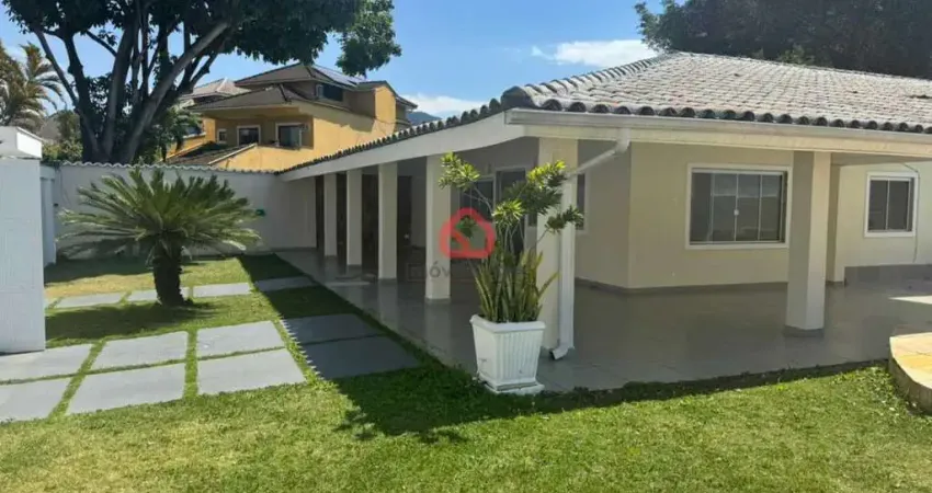 Casa em condomínio fechado com 3 quartos para alugar na Rua Mário Albuquerque, 253, Barra da Tijuca, Rio de Janeiro