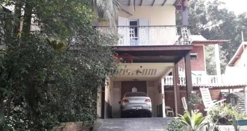 Casa em condomínio fechado com 3 quartos à venda na Rua Ivan Reis, 81, Gardênia Azul, Rio de Janeiro