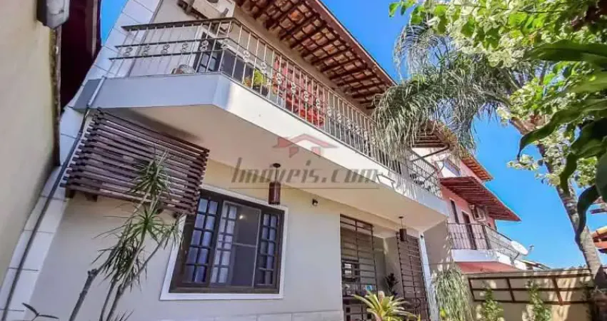 Casa em condomínio fechado com 4 quartos à venda na Estrada do Cafundá, 604, Tanque, Rio de Janeiro