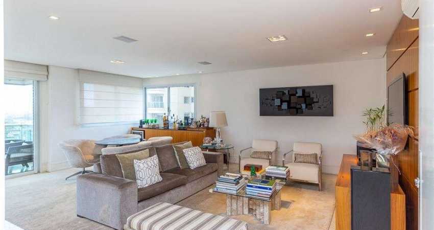 Apartamento com 4 quartos, 240m², à venda em São Paulo, Campo Belo
