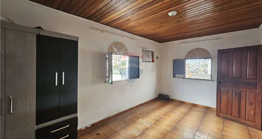 Invista em Ampla Casa com ótima localização em Manaus!