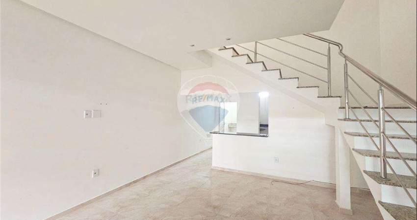 Casa Duplex à Venda no Bairro Flores, 3 suítes