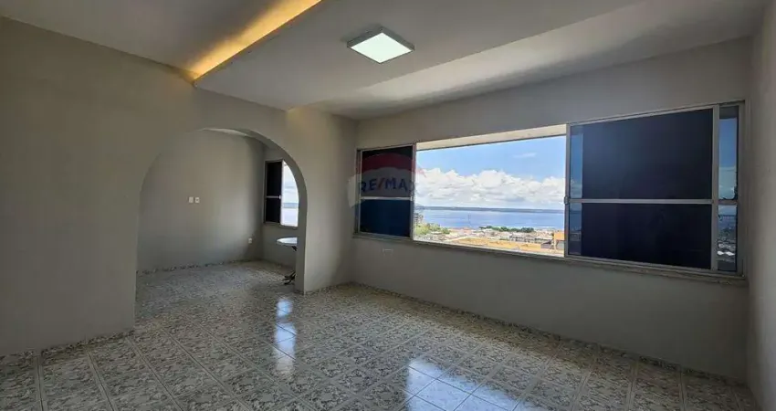 Apartamento reformado no Edifício Cidade Manaus, 2 vagas soltas