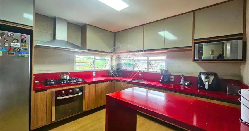 Apartamento triplex no condomínio Moradas do Parque, 3 quartos, com terraço