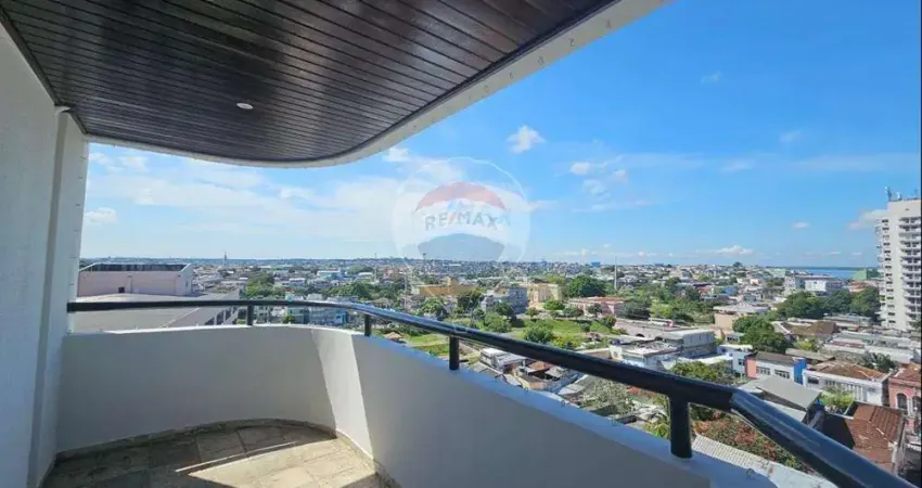 Apartamento 1 por andar com 300m2, no centro, 5 suítes, documentado