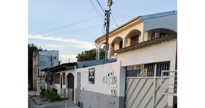 VENDO CASA COM EXCELENTE OPORTUNIDADE DE INVESTIMENTO NA CIDADE NOVA