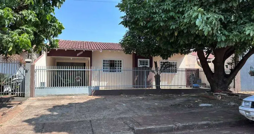 Imóvel a venda, com ótima localização, frente ao pátio da prefeitura.