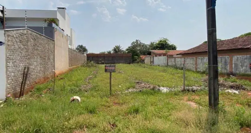 Terreno a venda com ótima localização, r$:230.000,00. centro