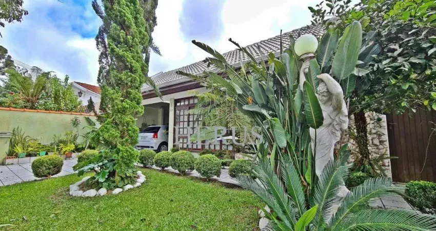 Casa com 4 quartos à venda na Rua Nicanor Rivas, 260, São Braz, Curitiba