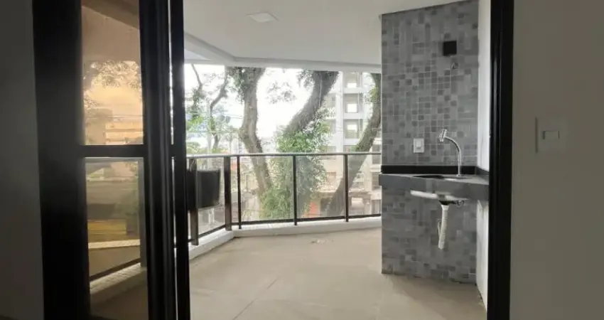 Terraço privativo e sacada com churrasqueira com muita provacidade e sol toda a tarde