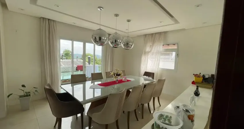 Luxo e conforto: casa para locação no condomínio foret ville