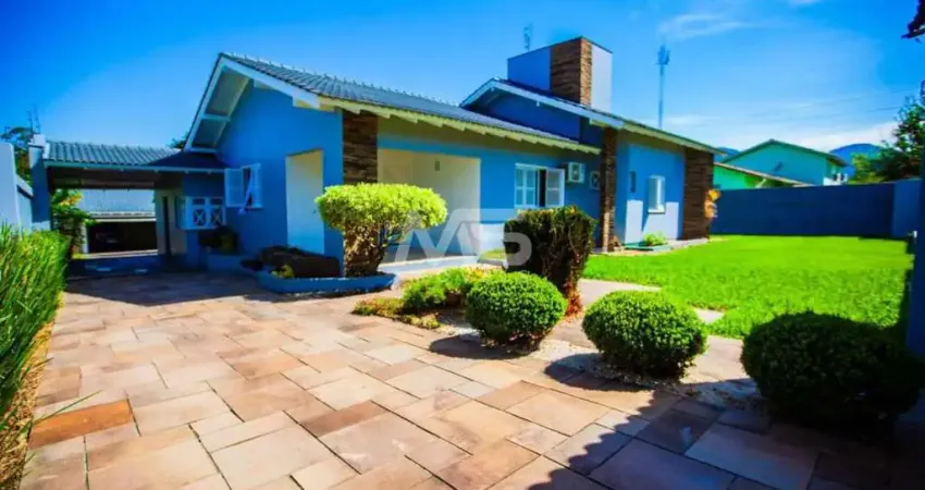 Casa plana 3 dormitórios 1 suíte, closet e piscina em campo bom!