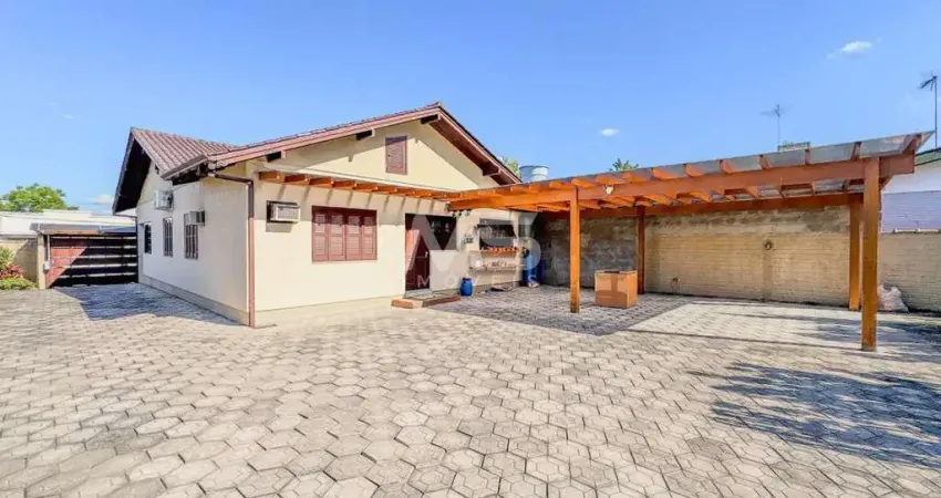 Casa plana à venda, 4 dormitórios sendo 1 suíte, salão de festas no bairro são jorge em novo hamburgo!