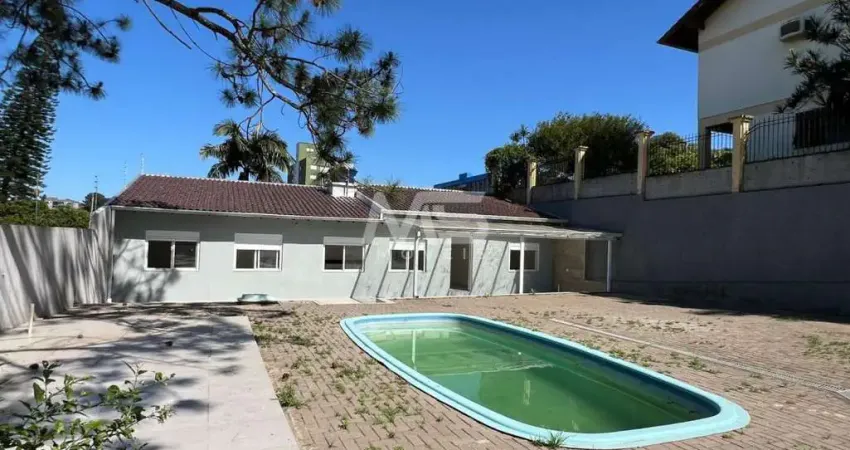 Casa à venda 2 dormitórios 1 suíte c/ closet , piscina ao lado da feevale