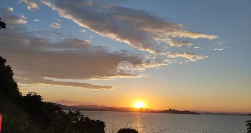 Casa com 3 quartos à venda na Rua João De Souza Costa, 493, Praia Grande, Penha