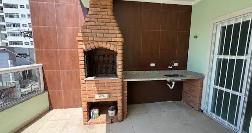 Casa triplex com varanda gourmet e churrasqueira no campo grande