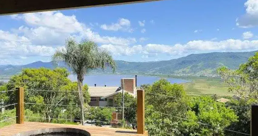 Casa com 2 quartos à venda na Praia da Ferrugem, Garopaba