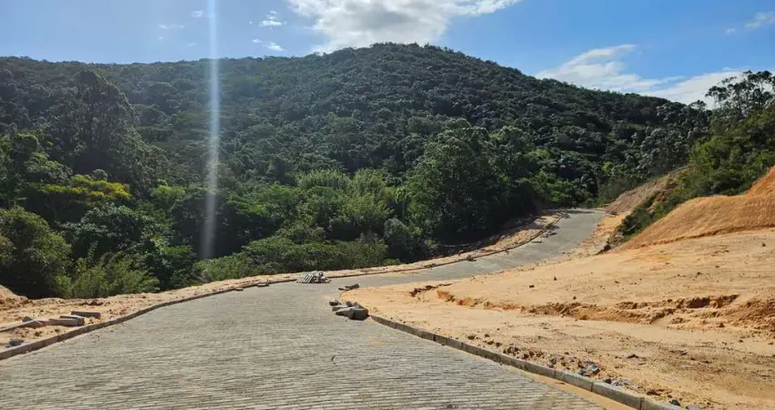 Lote de 150m² situado no loteamento bella vista, pertinho da praia, imbituba-sc