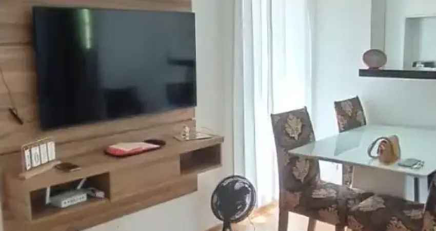 Charmoso apartamento de 2 quartos semimobiliado e pronto para morar!