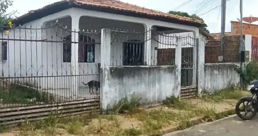 Casa usada com 3 quartos no cpa 3 setor iv bem na avenida alameda 6